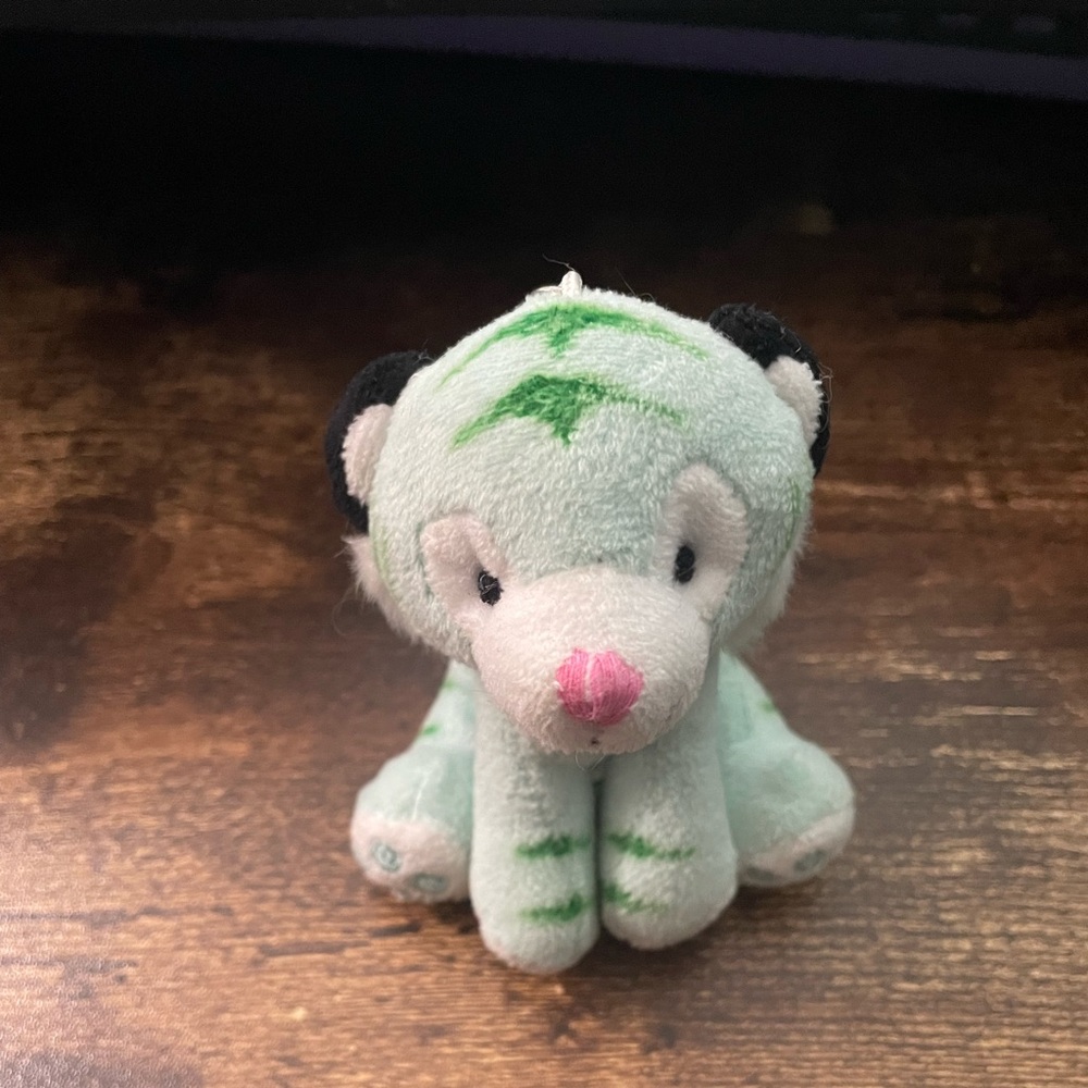 Green tiger keychain
